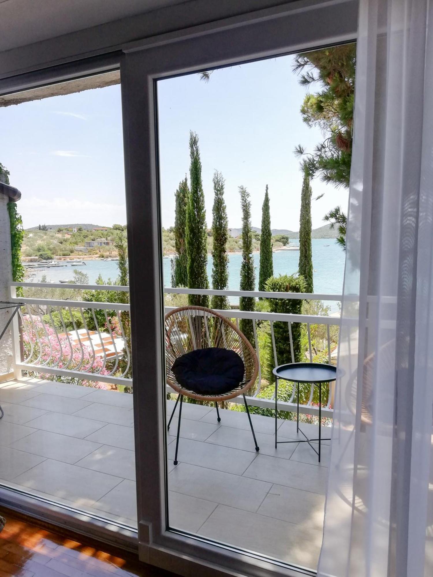 Bed & Breakfast Pansion Rade Ξενοδοχείο Pirovac Δωμάτιο φωτογραφία