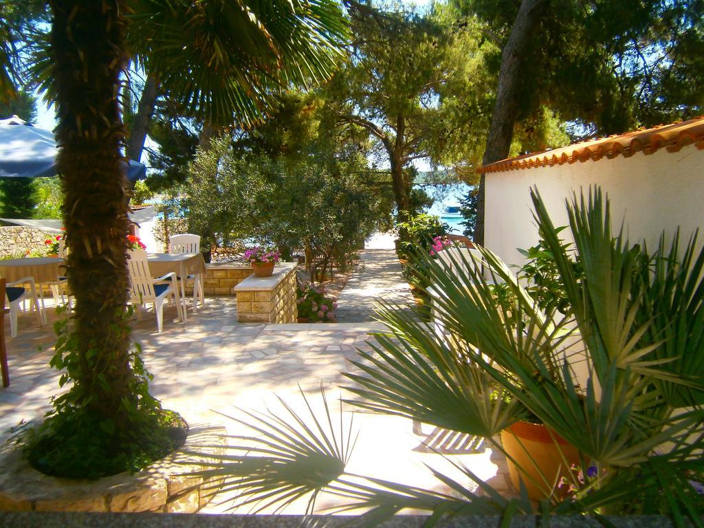 Bed & Breakfast Pansion Rade Ξενοδοχείο Pirovac Εξωτερικό φωτογραφία