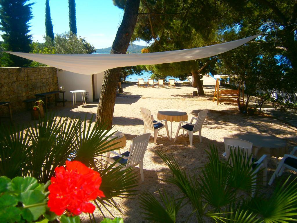 Bed & Breakfast Pansion Rade Ξενοδοχείο Pirovac Εξωτερικό φωτογραφία