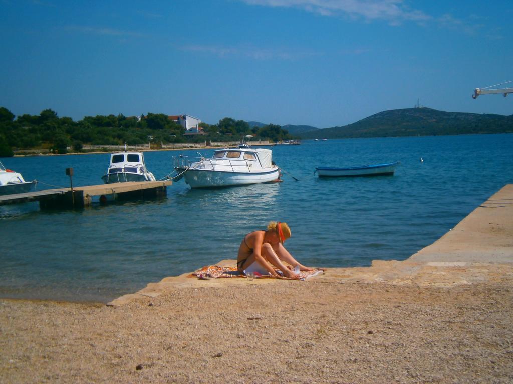 Bed & Breakfast Pansion Rade Ξενοδοχείο Pirovac Εξωτερικό φωτογραφία