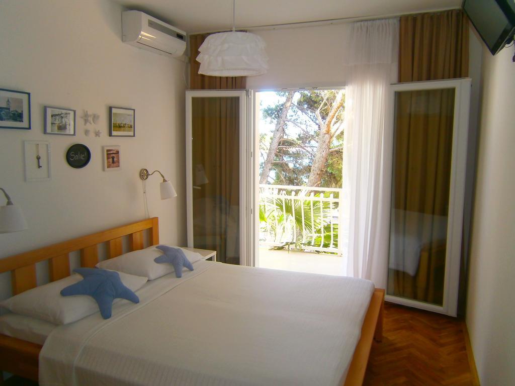 Bed & Breakfast Pansion Rade Ξενοδοχείο Pirovac Δωμάτιο φωτογραφία